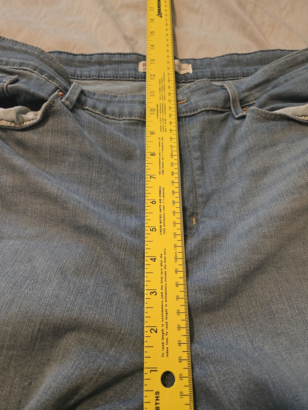 Signature Levi Mid Rise Capris - Picture 5 of 9